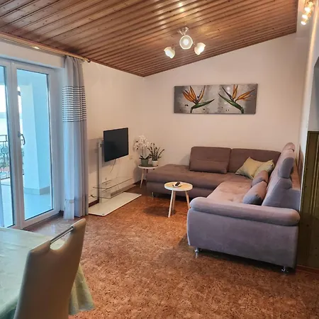 Frador Apartment *